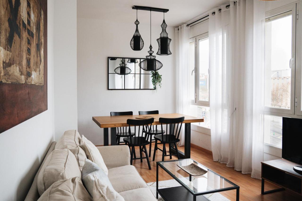 Sunny And Modern Ideal For Groups * Barcelone