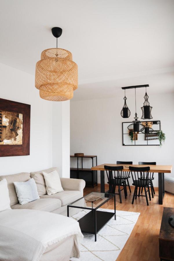 Sunny And Modern Ideal For Groups Appartement Barcelone
